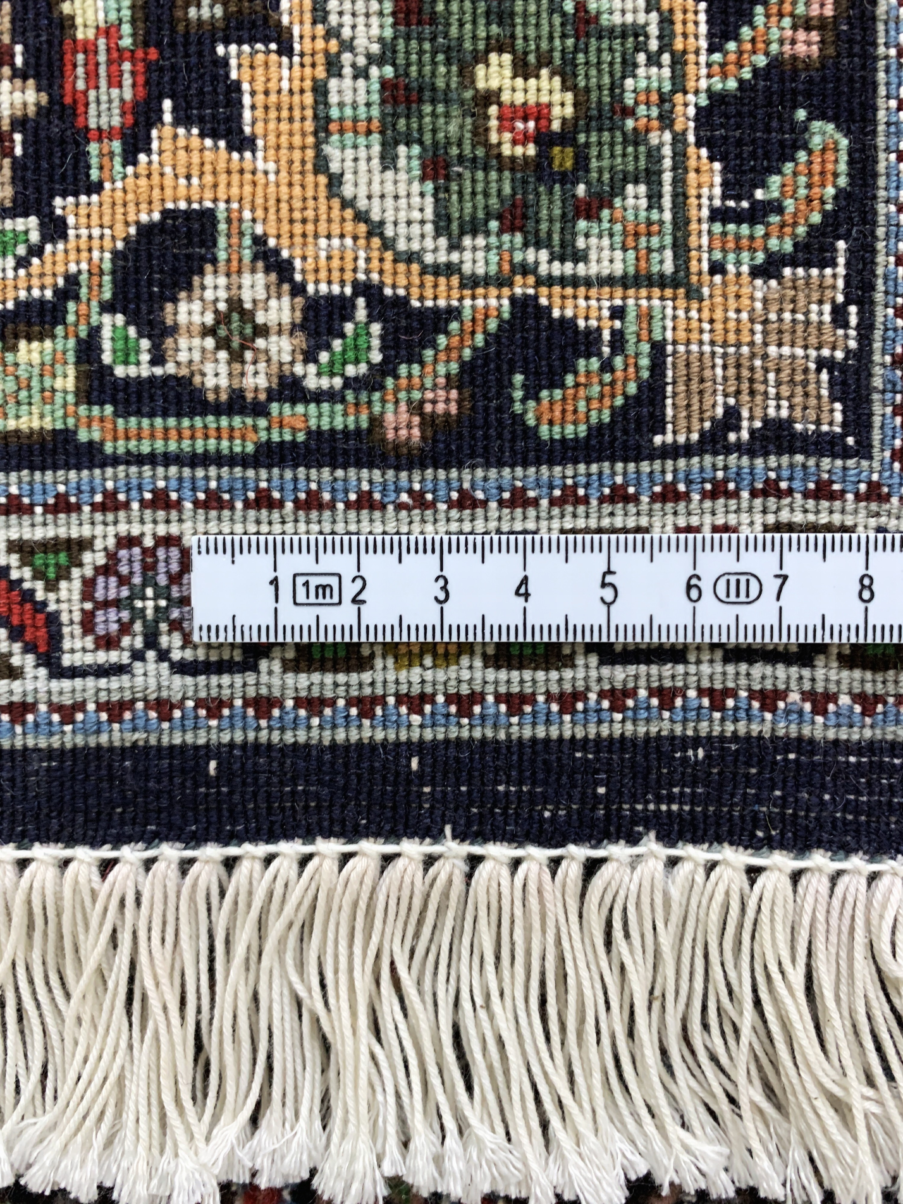 Detail e: Täbriz fein(50 Raj), Persien, Ende 20.Jhd, Korkwolle mit Seide, ca. 155 x 106 cm, ca. 500.000 Kn/qm, EHZ:(nahezu neuwertig)