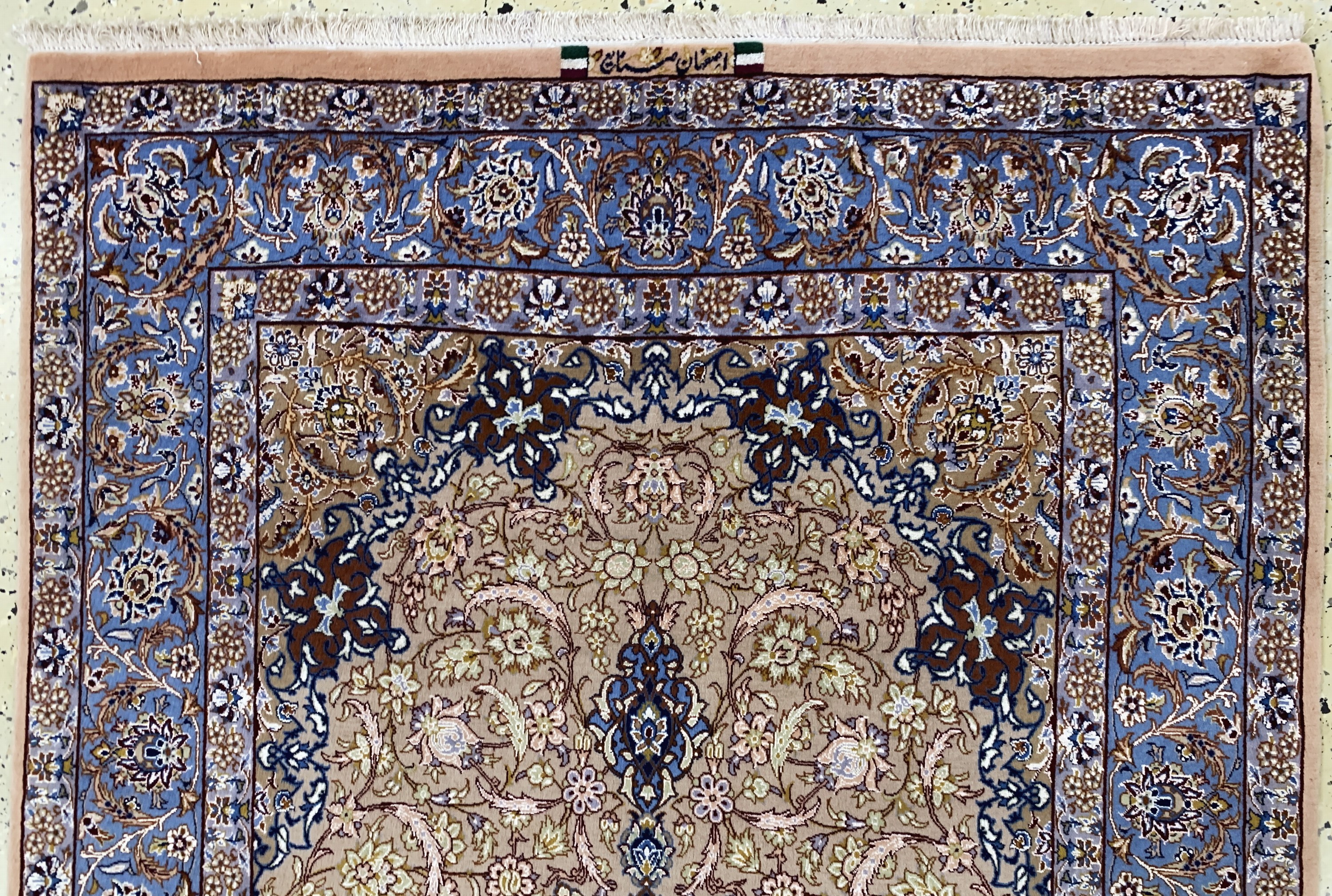 Detail a: Esfahan fein Persien, signiert"Sanaye", Mitte 20.Jhd, Korkwolle mit und auf Seide, ca.170 x 107 cm, ca. 1,0 Mio. Kn/qm, EHZ: 1-2