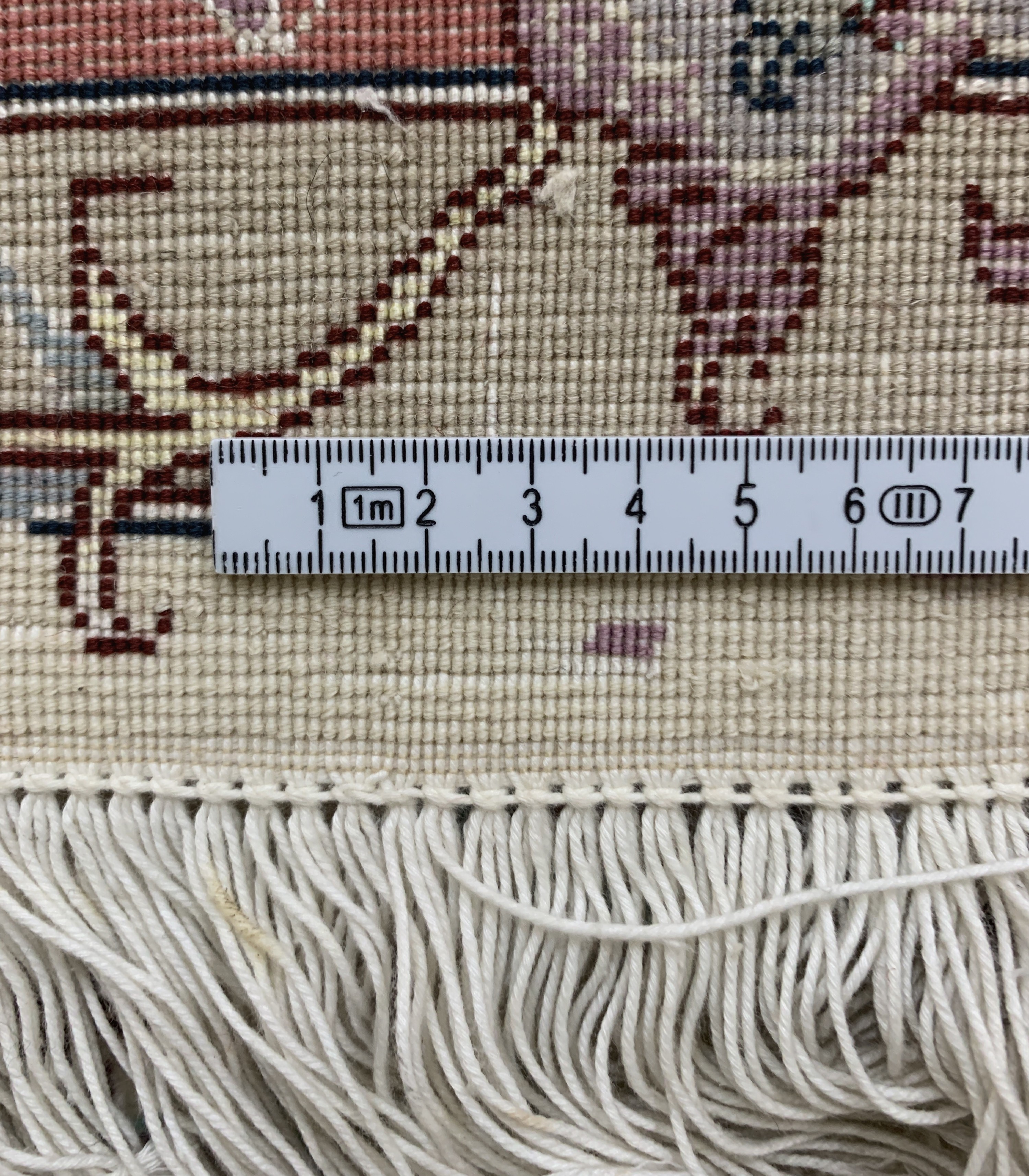 Detail e: Täbriz fein(50 Raj), Persien, Ende 20.Jhd, Korkwolle mit Seide, ca. 149 x 102 cm, ca. 500.000 Kn/qm, EHZ:(nahezu neuwertig)