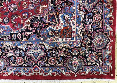 27128308a - Mesched signiert, Persien, Mitte 20.Jhd, Wolle auf Baumwolle, ca. 395 x 295 cm, EHZ: ...