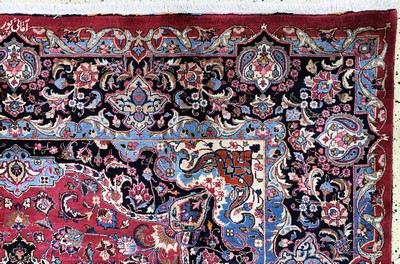 27128308f - Mesched signiert, Persien, Mitte 20.Jhd, Wolle auf Baumwolle, ca. 395 x 295 cm, EHZ: ...
