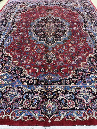 27128308h - Mesched signiert, Persien, Mitte 20.Jhd, Wolle auf Baumwolle, ca. 395 x 295 cm, EHZ: ...