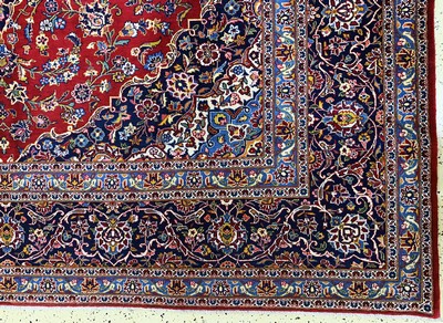 27128344a - Keschan Persien, signiert´Ghoutb´, Mitte 20.Jhd, Wolle auf Baumwolle, ca. 400 x 303 ...