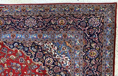 27128344f - Keschan Persien, signiert´Ghoutb´, Mitte 20.Jhd, Wolle auf Baumwolle, ca. 400 x 303 ...