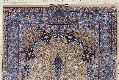 27128346a - Esfahan fein Persien, signiert´Sanaye´, Mitte 20.Jhd, Korkwolle mit und auf Seide, ...