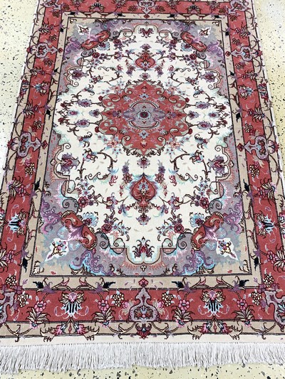 27128349d - Täbriz fein(50 Raj), Persien, Ende 20.Jhd, Korkwolle mit Seide, ca. 149 x 102 cm, ca. ...