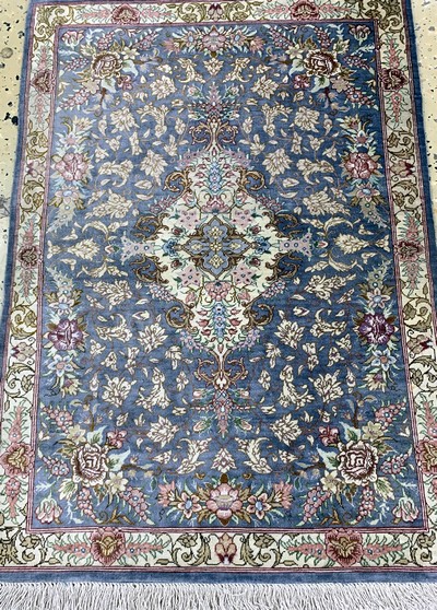 27128416c - 2 Lots Ghom Seide, Persien, Ende 20.Jhd, reine Naturseide, ca. 86 x 59 cm, EHZ: 1-2 ...