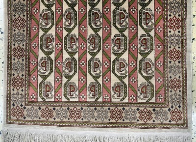 27128431b - Hereke Seide fein signiert, Türkei, Mitte 20.Jhd, reine Naturseide, ca. 94 x 63 cm, ...
