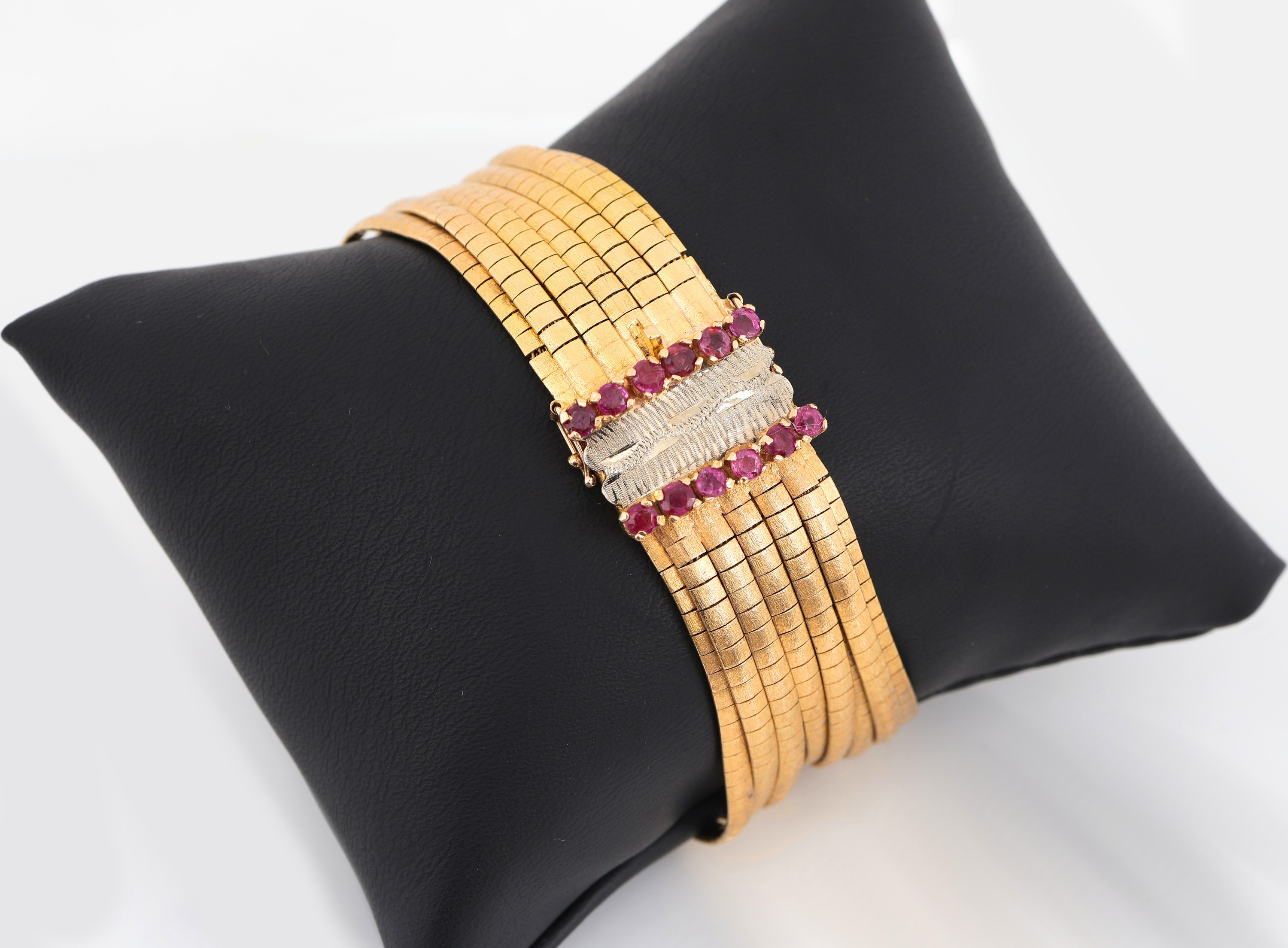 Image 27128603 - 18 kt Gold Rubin-Armband, 1960er Jahre, GG 750/000, qualitätvolle Verarbeitung, ...