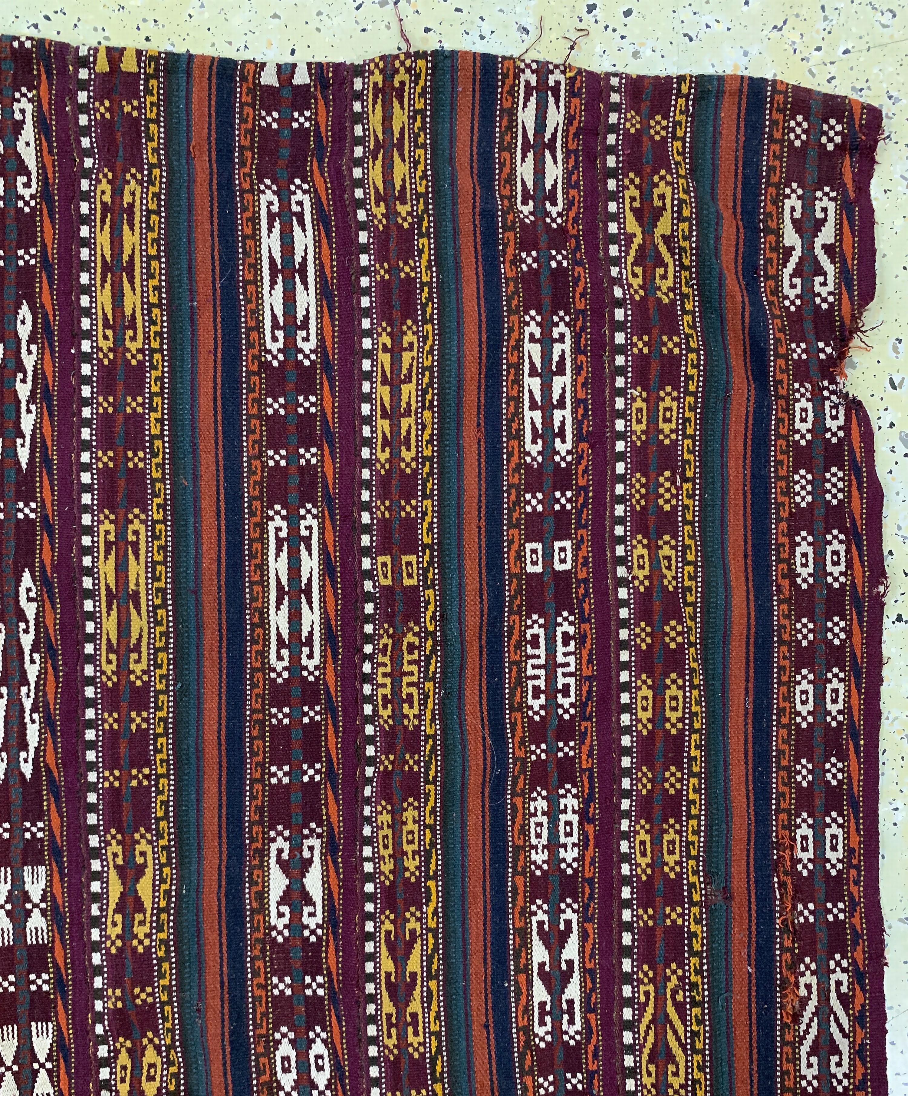 Detail d: Nomadendecke"Jajim", Persien, Anfang 20.Jhd, Wolle auf Wolle, ca. 195 x 190 cm, EHZ: 2(mehrere Bahnen), geflickt