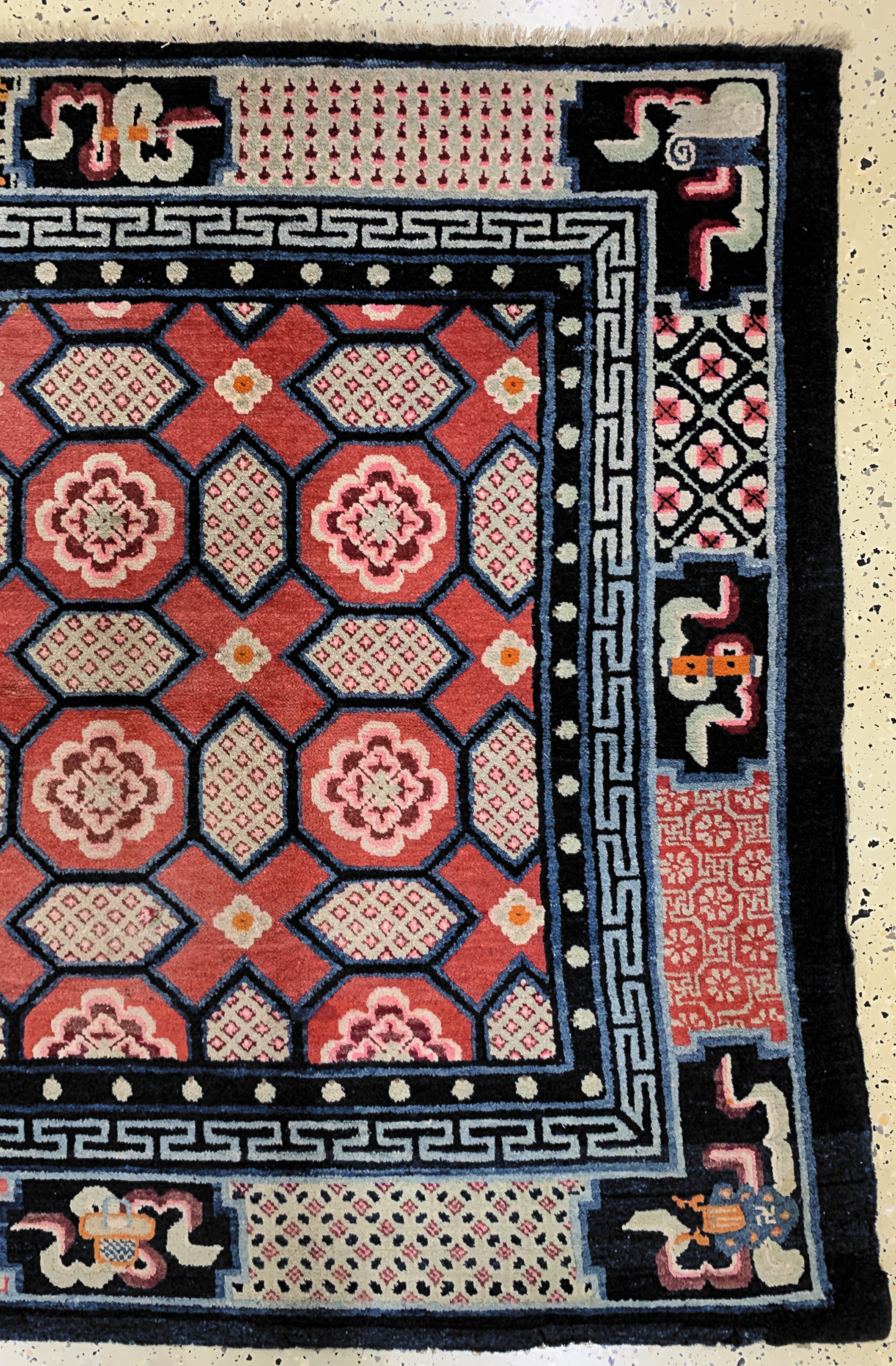 Detail c: Pao Tow antik, China, um 1900, Wolle auf Baumwolle, ca. 206 x 135 cm, EHZ: 2(restauriert)