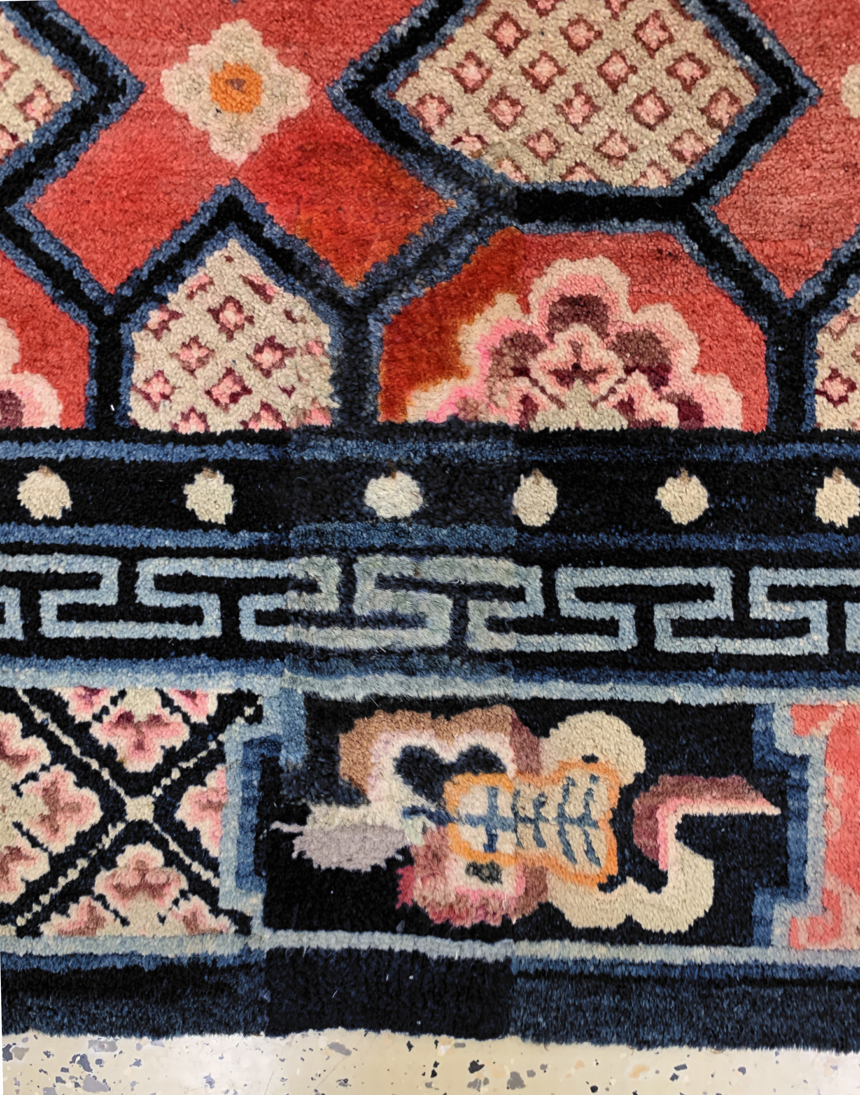 Detail e: Pao Tow antik, China, um 1900, Wolle auf Baumwolle, ca. 206 x 135 cm, EHZ: 2(restauriert)