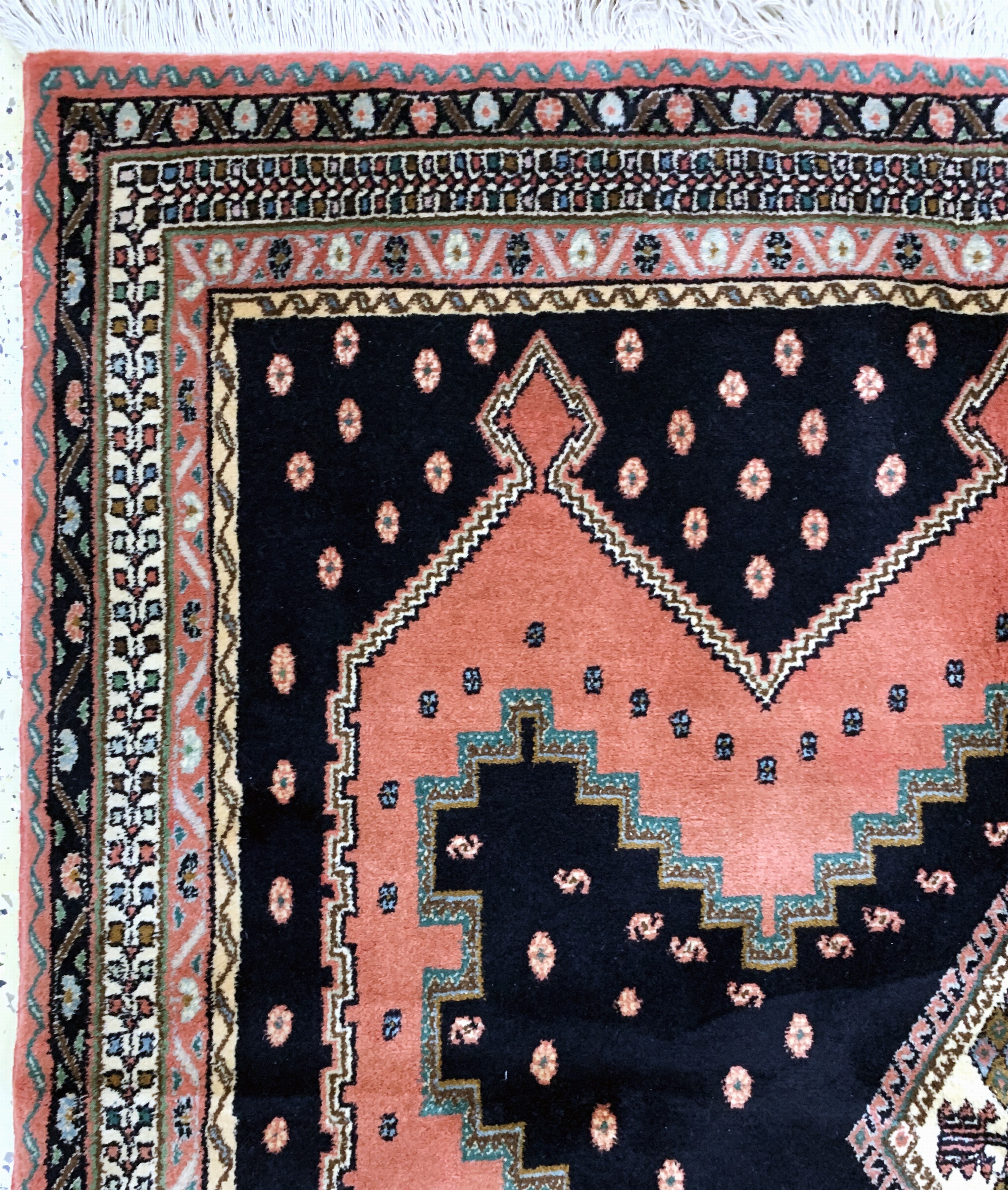 Detail c: Sirdjan, Persien, Ende 20.Jhd, Wolle auf Baumwolle, ca. 226 x 155 cm, EHZ:(nahezu neuwertig)