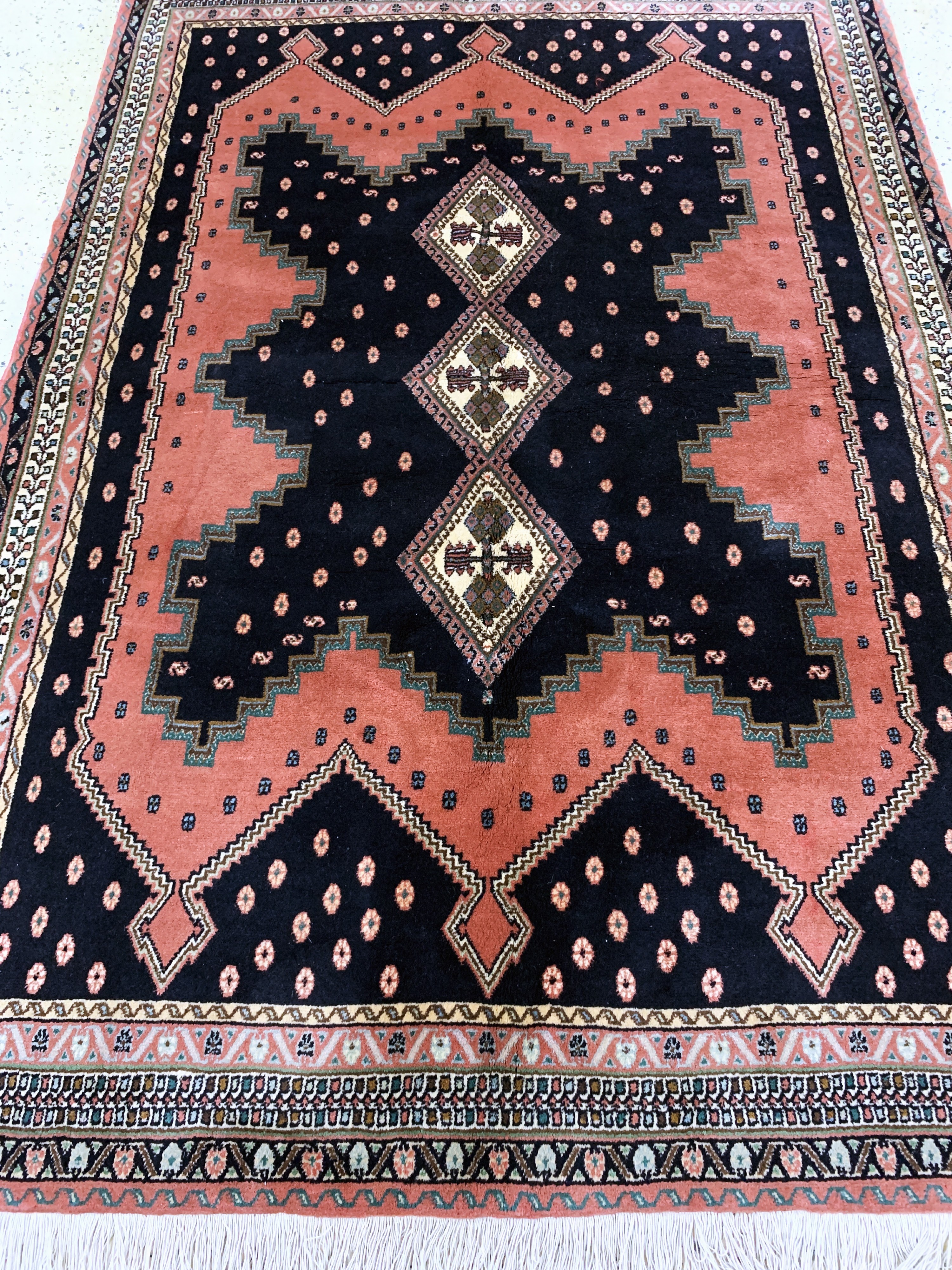 Detail e: Sirdjan, Persien, Ende 20.Jhd, Wolle auf Baumwolle, ca. 226 x 155 cm, EHZ:(nahezu neuwertig)