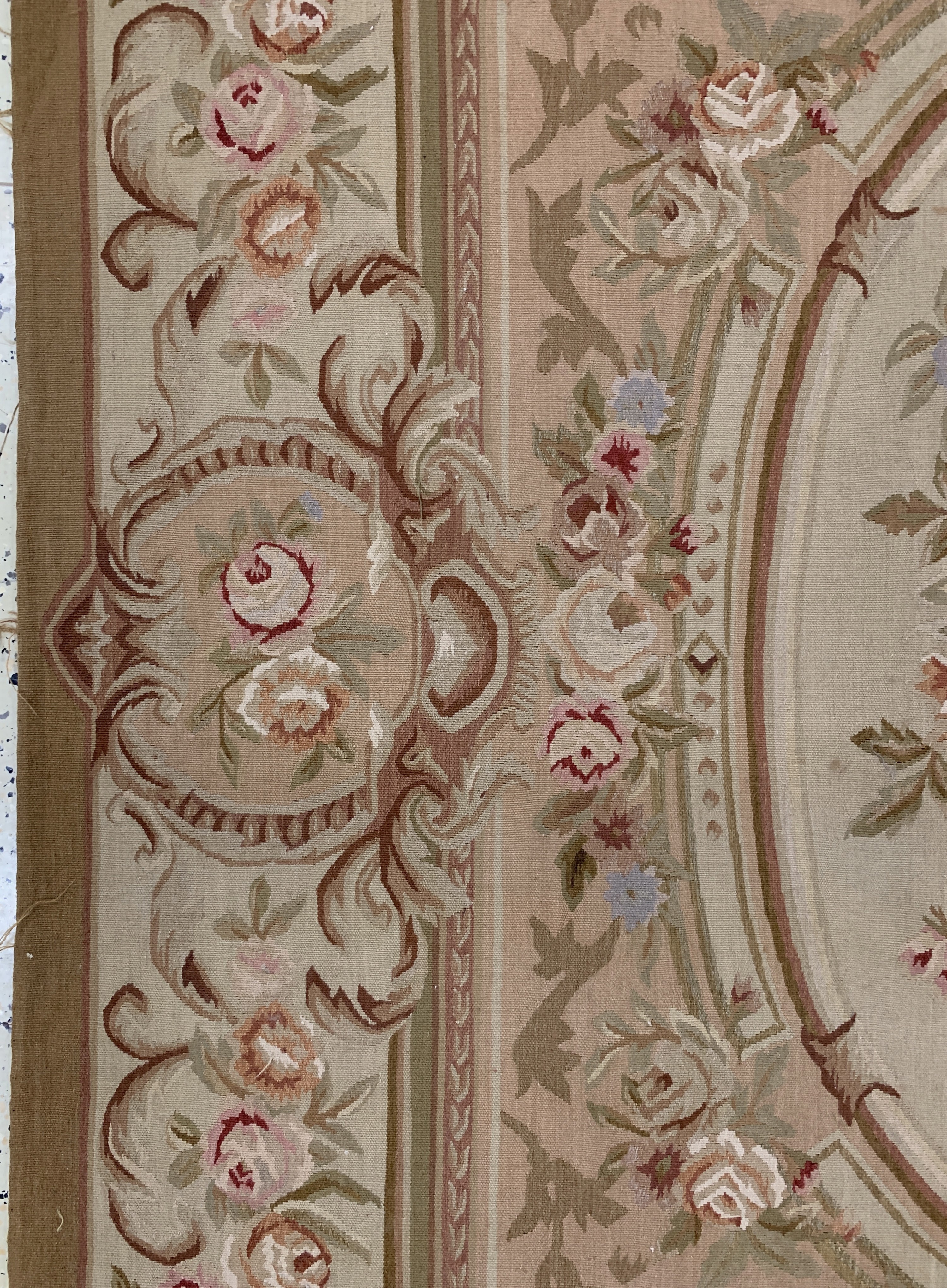 Detail c: Aubusson flachgewebt, China, Ende 20.Jhd, Wolle auf Baumwolle, ca. 280 x 180 cm, EHZ:(nahezu neuwertig)