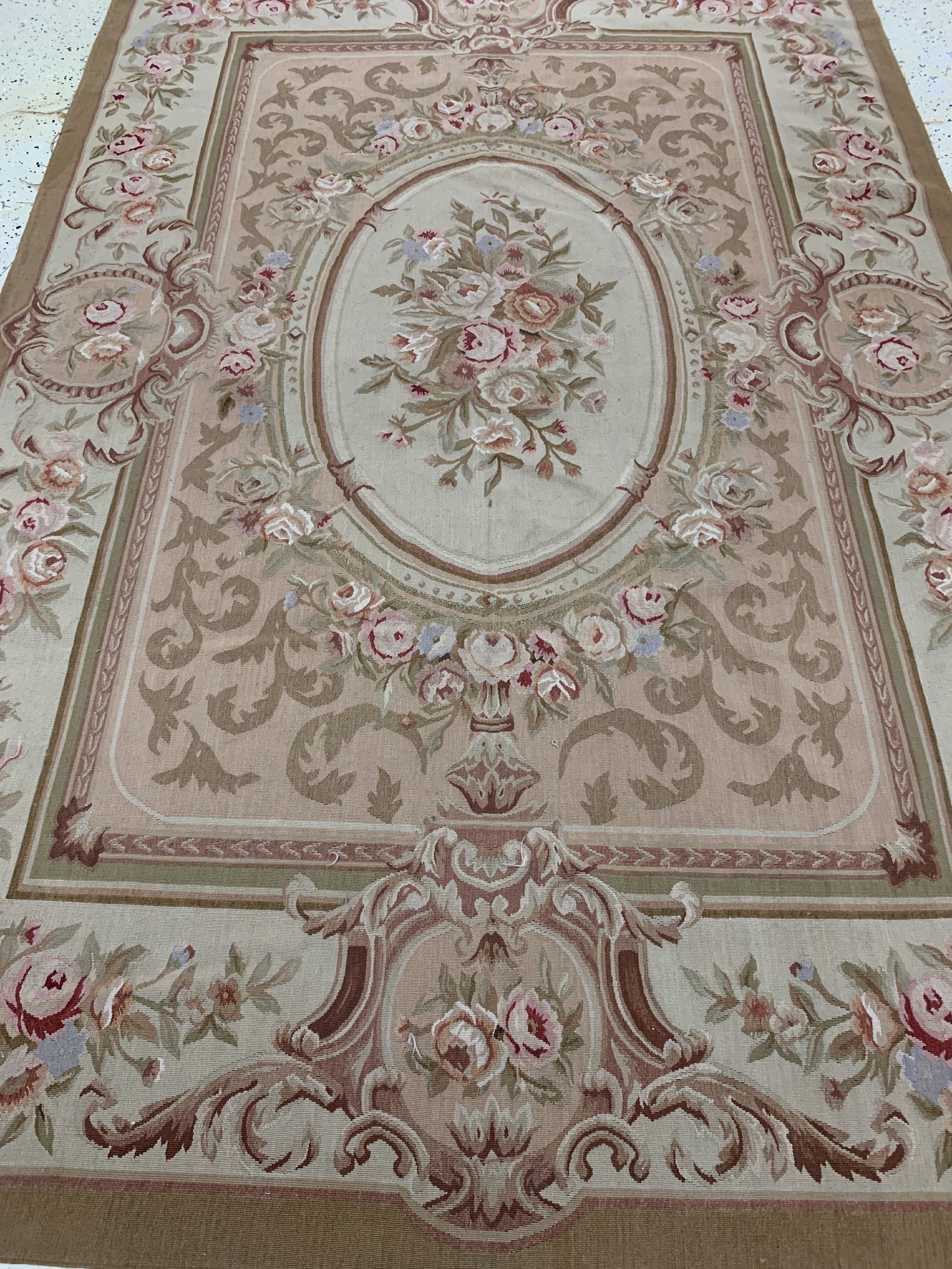 Detail h: Aubusson flachgewebt, China, Ende 20.Jhd, Wolle auf Baumwolle, ca. 280 x 180 cm, EHZ:(nahezu neuwertig)