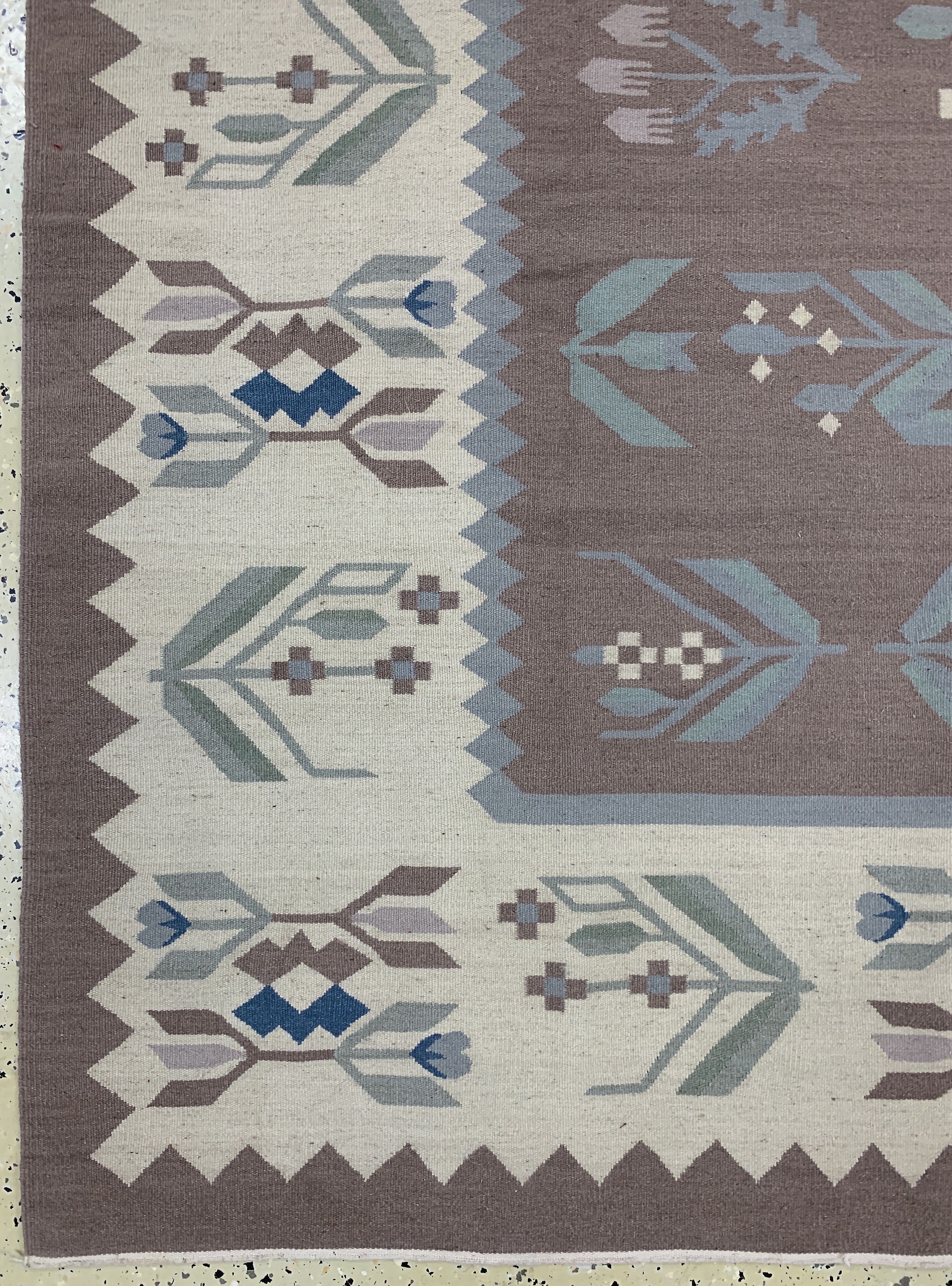 Detail b: Balkan Kelim, Osteuropa, Ende 20.Jhd, Wolleauf Baumwolle, ca. 270 x 180 cm, EHZ: 1-2