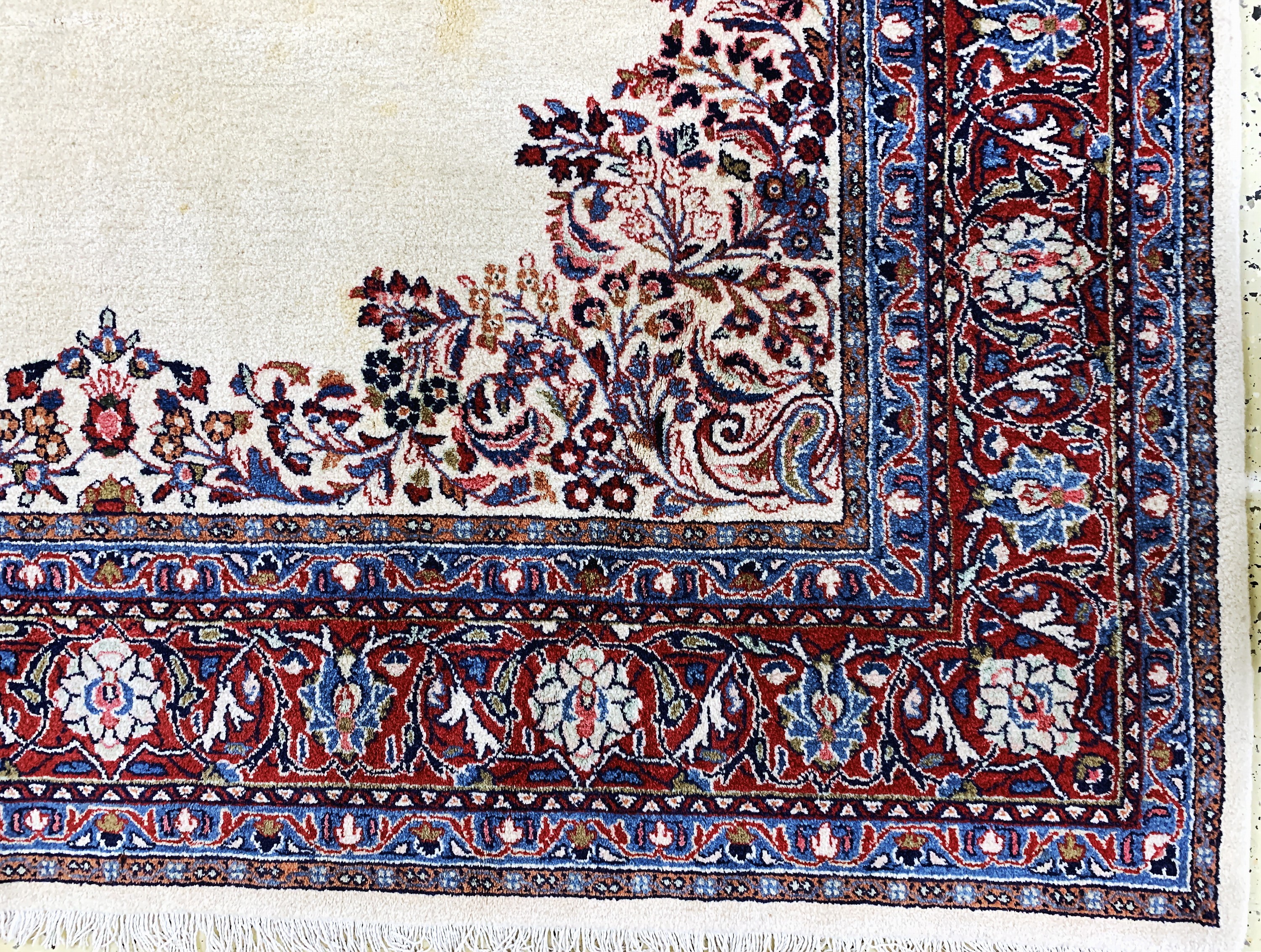 Detail a: Sarogh, Persien, Mitte 20.Jhd, Wolle auf Baumwolle, ca. 317 x 218 cm, EHZ: 2(flecken).