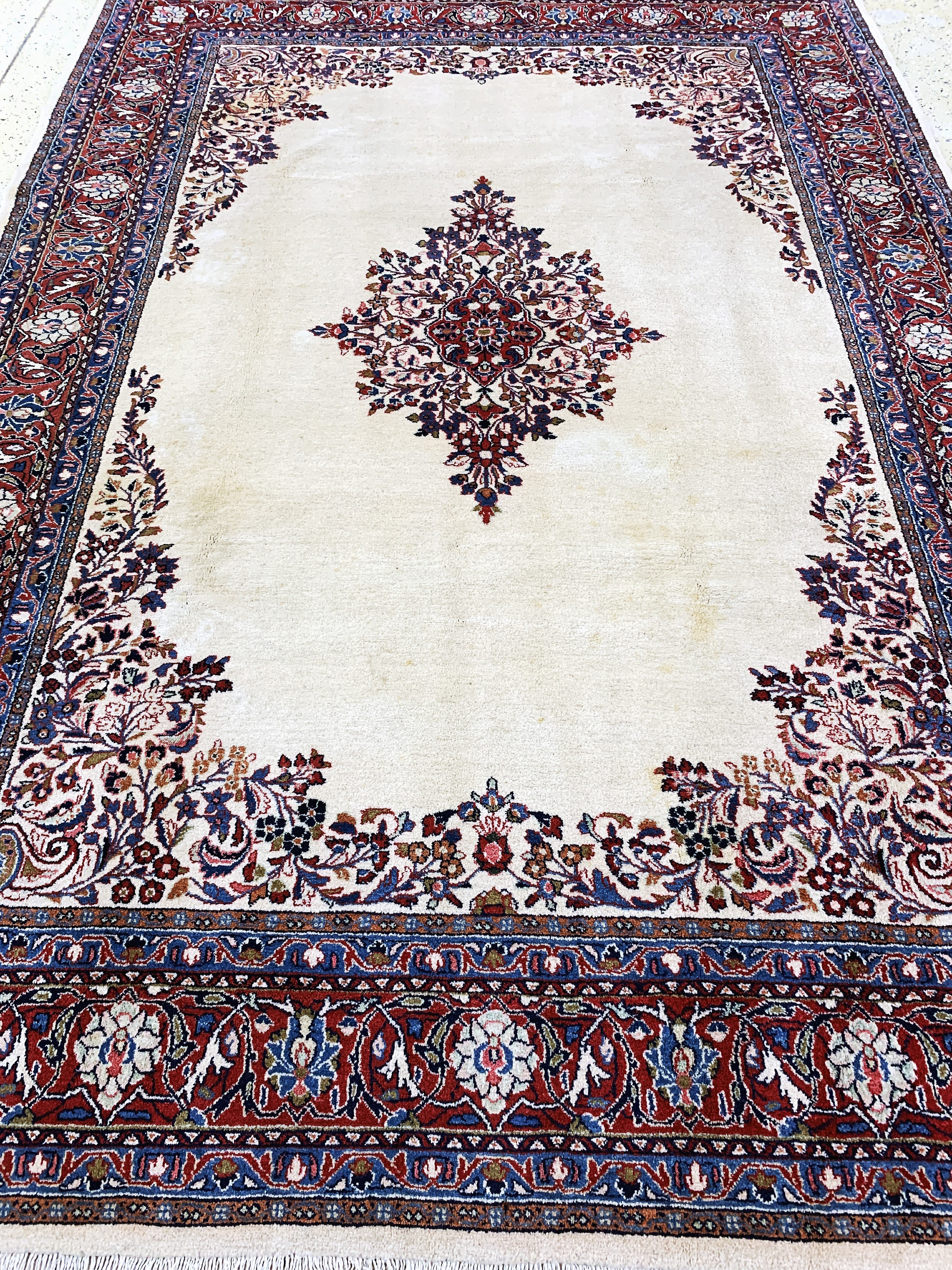Detail h: Sarogh, Persien, Mitte 20.Jhd, Wolle auf Baumwolle, ca. 317 x 218 cm, EHZ: 2(flecken).