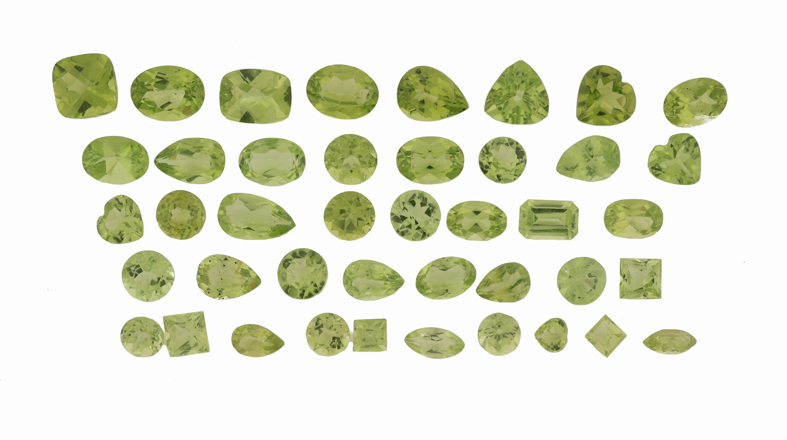 Image 27128687 - Lot loose bevelled peridots total approx. 26.27 ct, in different shapes, sizes and ...