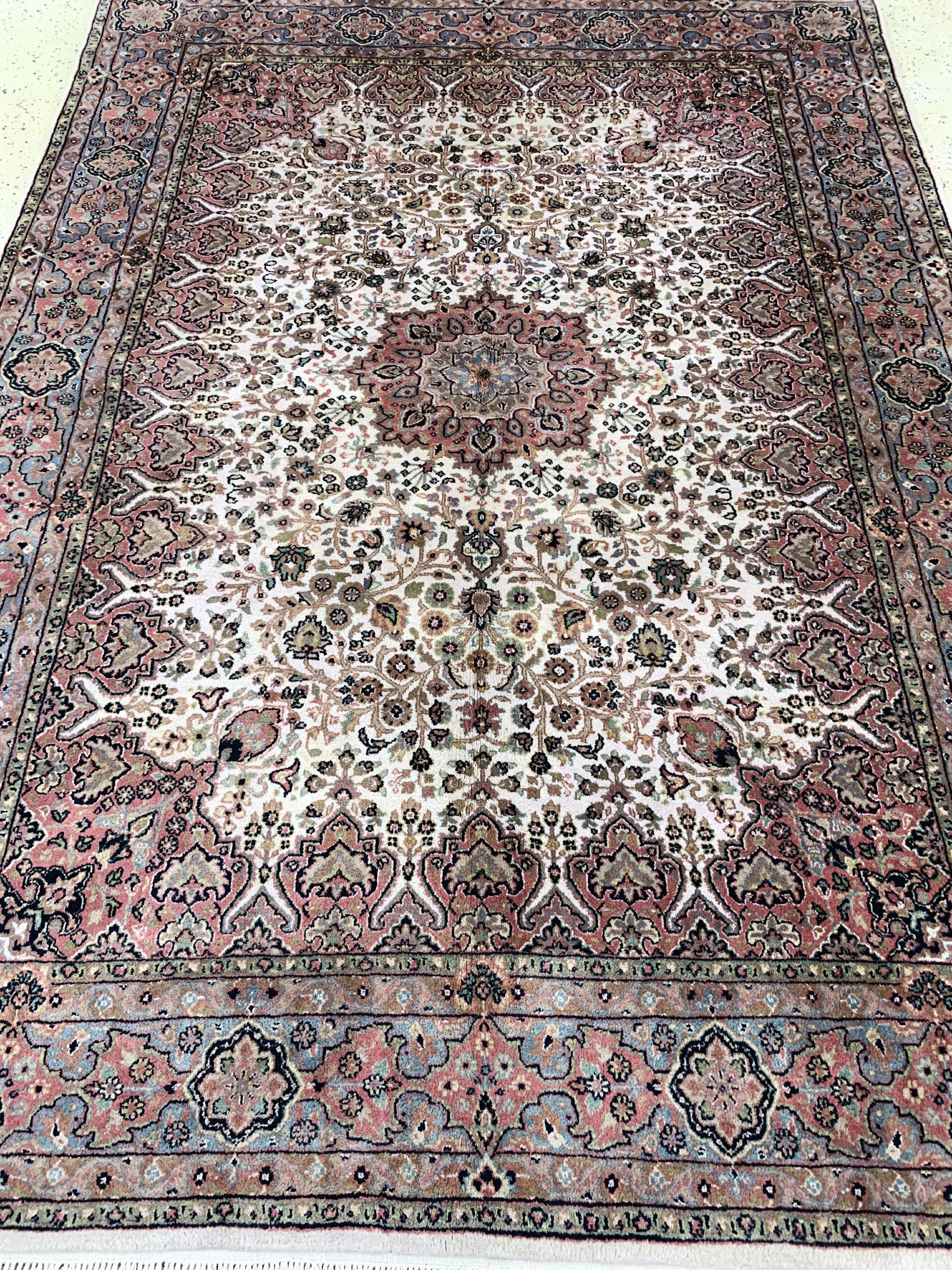 Detail f: Sarogh Kork fein, Indien, Ende 20.Jhd, Korkwolle auf Baumwolle, ca. 237 x 172 cm, EHZ: 1-2