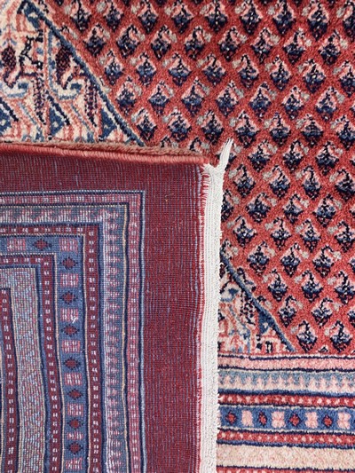 27128674j - Saruk Mir, Persia, mid-20th century, wool on cotton, approx. 450 x 319 cm, slightly faded ...