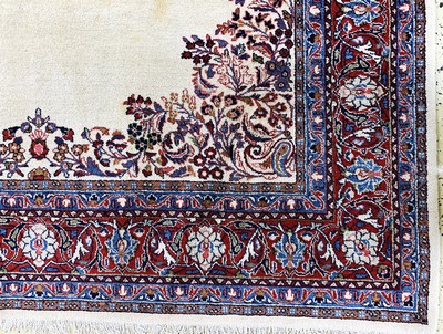 27128681a - Sarogh, Persien, Mitte 20.Jhd, Wolle auf Baumwolle, ca. 317 x 218 cm, EHZ: 2(flecken). ...
