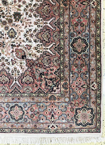 27128694a - Sarogh Kork fein, Indien, Ende 20.Jhd, Korkwolle auf Baumwolle, ca. 237 x 172 cm, EHZ: ...