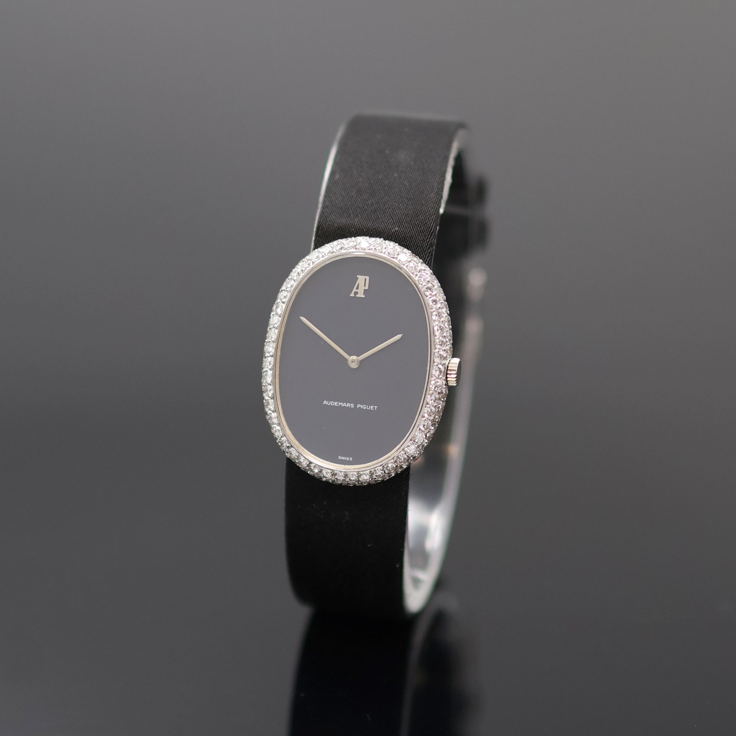 Image 27128736 - AUDEMARS PIGUET brillant-besetzte Damenarmbanduhr in WG 750/000, Schweiz um 1975, ...