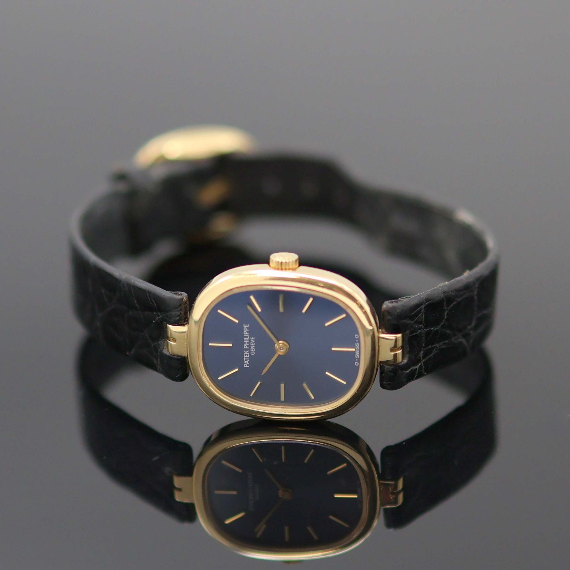 Image 27128737 - PATEK PHILIPPE Ellipse d´Or Damenarmbanduhr in GG 750/000 Referenz 4564, Schweiz verk. ...