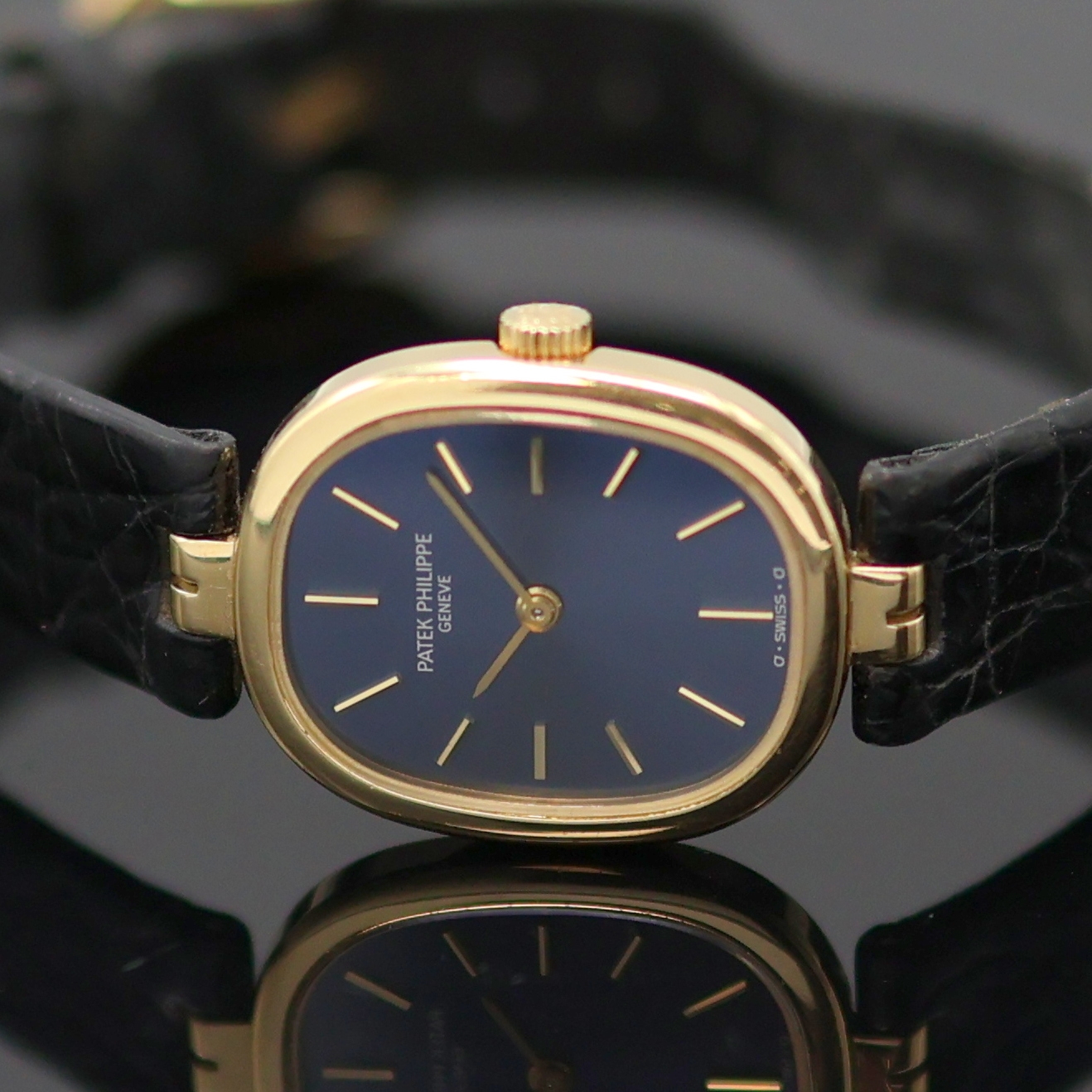 Detail a: PATEK PHILIPPE Ellipse d'Or Damenarmbanduhr in GG 750/000 Referenz 4564, Schweiz verk. lt. beil. Zertifikat 04/1991, Handaufzug, Lederband m. ...