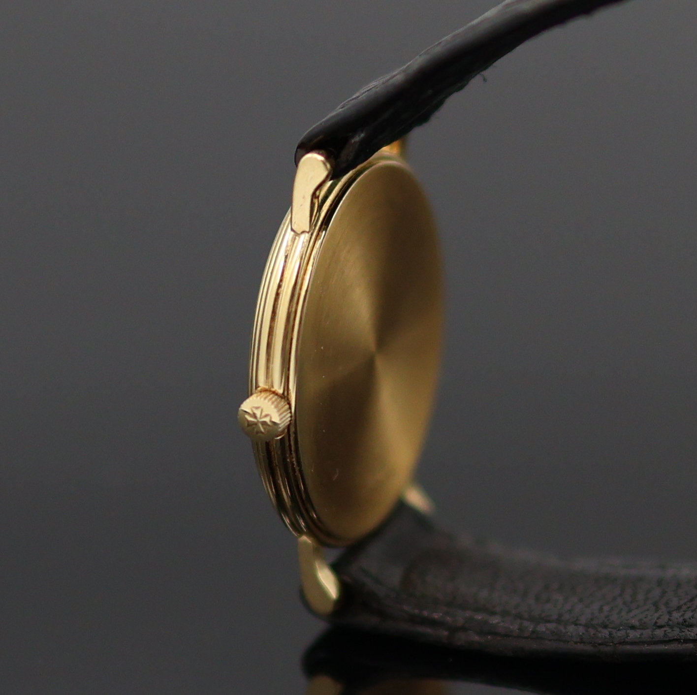 Detail b: VACHERON & CONSTANTIN Damenarmbanduhr in GG 750/000, Schweiz um 1970, Handaufzug, orig. Lederband m. GG 750/000 Dornschl., Boden aufgedr., silb. ...