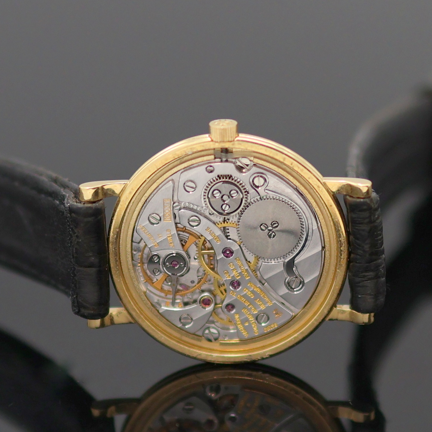 Detail f: VACHERON & CONSTANTIN Damenarmbanduhr in GG 750/000, Schweiz um 1970, Handaufzug, orig. Lederband m. GG 750/000 Dornschl., Boden aufgedr., silb. ...