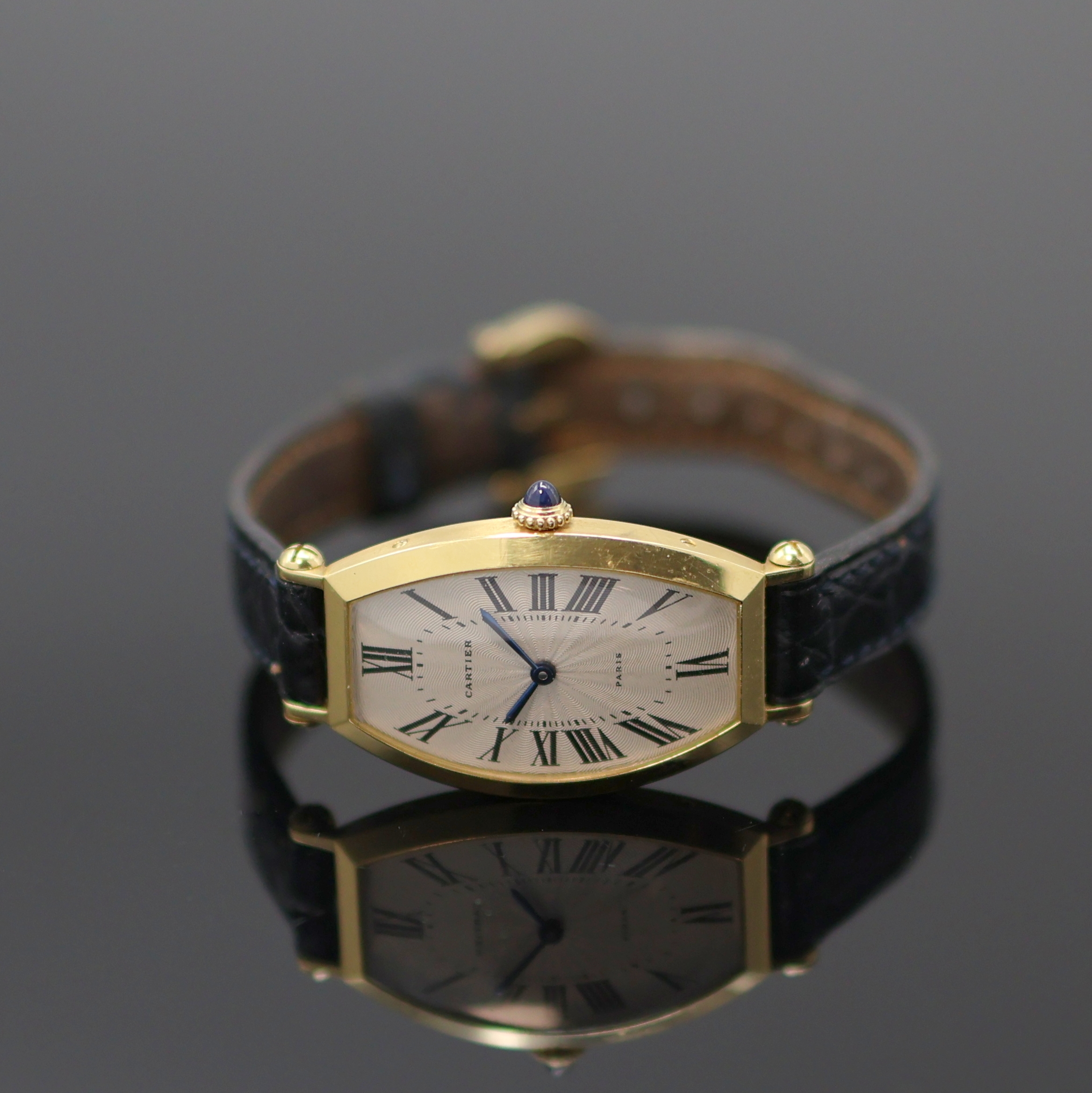 Image 27128739 - CARTIER Tonneau Damenarmbanduhr in GG 750/000 Referenz 89590043, Schweiz um 1990, ...