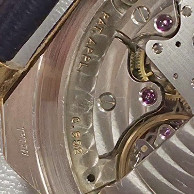 27128730g - IWC quadratische Armbanduhr in GG 750/000, Schweiz um 1952, Automatik, Boden aufgedr., ...
