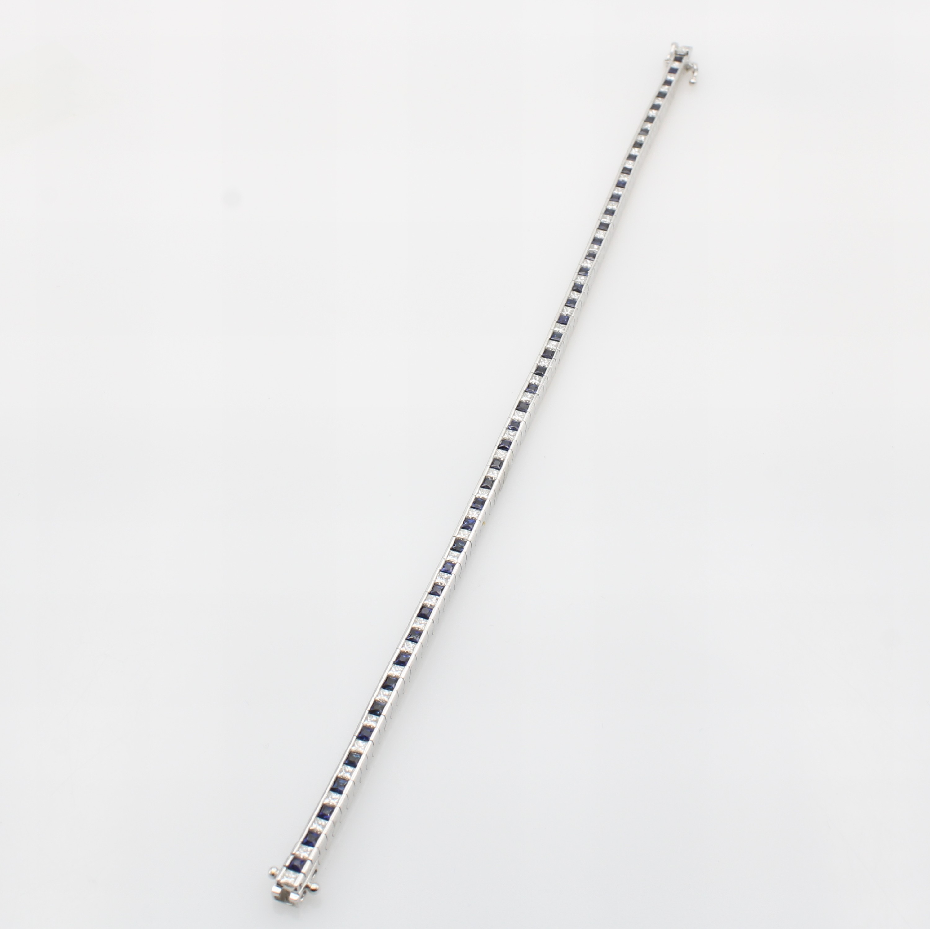 Image 27128886 - Armband mit Saphiren und Diamanten, WG 750/ 000, Saphircarrées zus. ca. 1.80 ct, ...