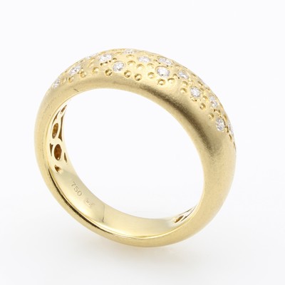 27128870a - Ring mit Brillanten, GG 750/000, z.T. matt., 16 Brill. verstreut gef. zus. ca. 0.24 ct ...