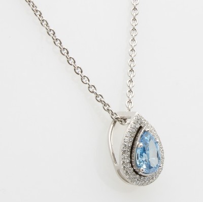 27128877a - Anhänger mit Diamant und Brillanten an Kette, WG 750/000, Diamanttropfen ca. 1.01 ct ...