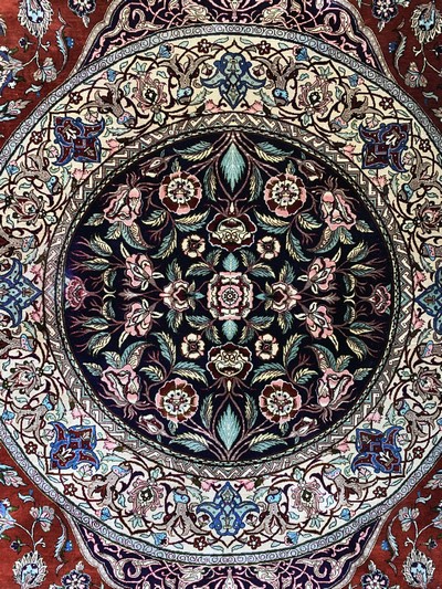 27128884d - Ghom Seide fein sign.(Ahmadi), Persien, Mitte 20.Jhd., reine Naturseide, ca. 306 x 200 ...