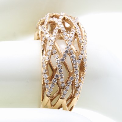 27128894a - Ring mit Brillanten, RG 750/000, Brill. zus.ca. 0.70 ct feines Weiß/vs in Gitteroptik ...