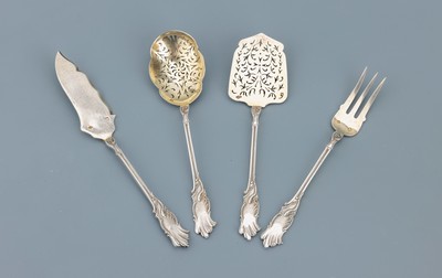 27128911a - 4-teiliges Petit-Four-Vorlegebesteck, Frankreich um 1900, 950er Silber, Meistermarke in ...