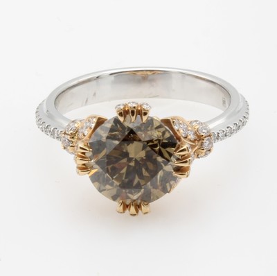 27128956a - Ring mit Brillanten, RG/WG 750/000, Mittel- stein ca. 3.30 ct Braun/p (natur) u. ...