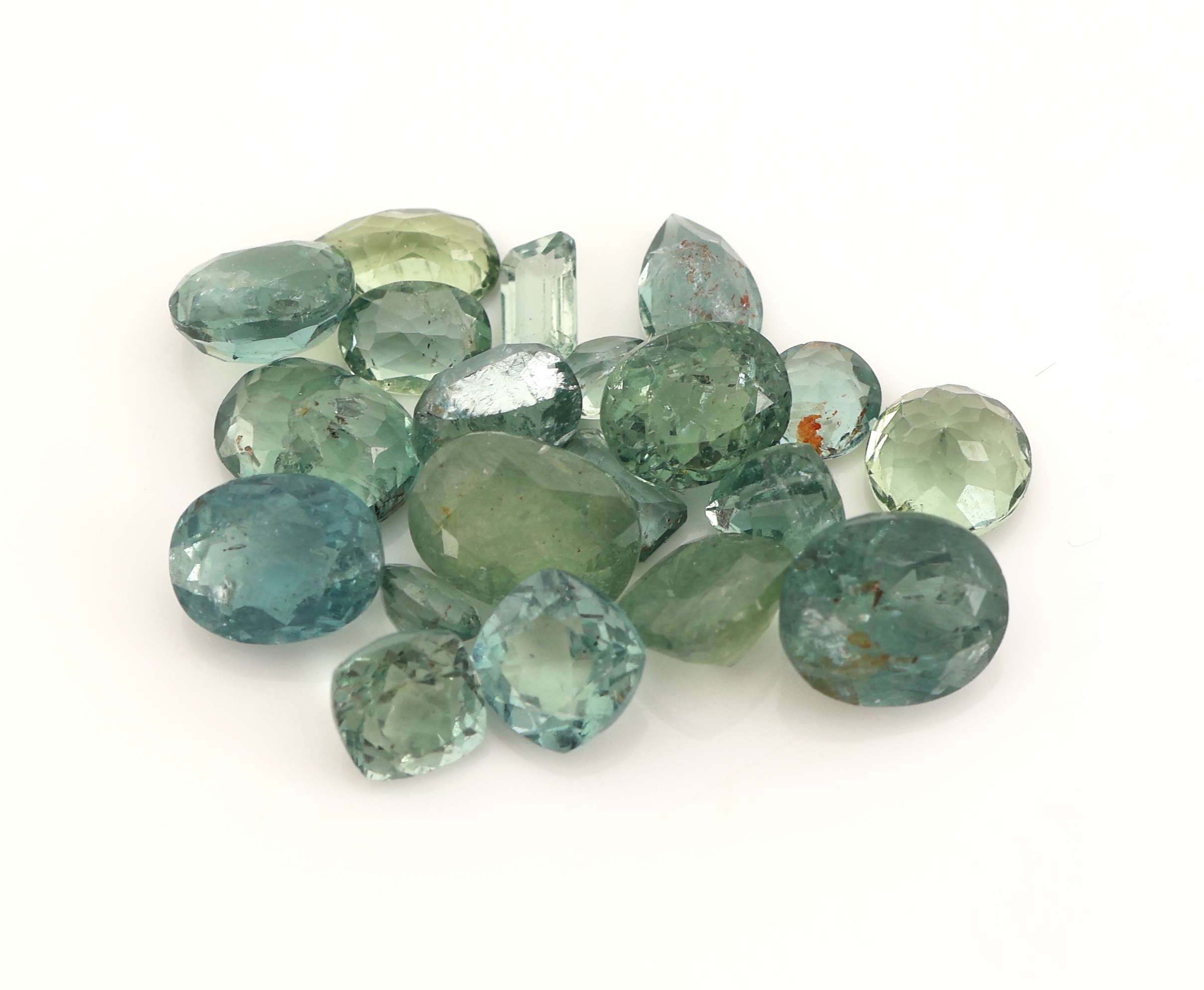 Image 27129148 - Lot 20 loose tourmalines , total approx. 12.31 ct, different shapes, sizes and colour ...