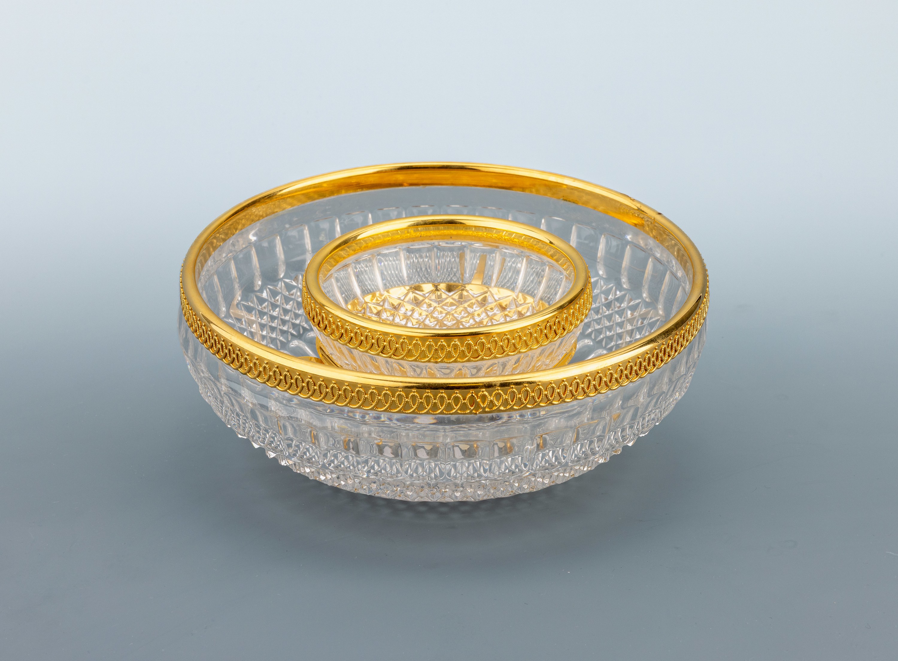 Image 27130259 - Kaviarschale, Glaskorpus geschliffen, Rand verg., gr. Schale für Eis, D. ca. 21.5 cm, ...