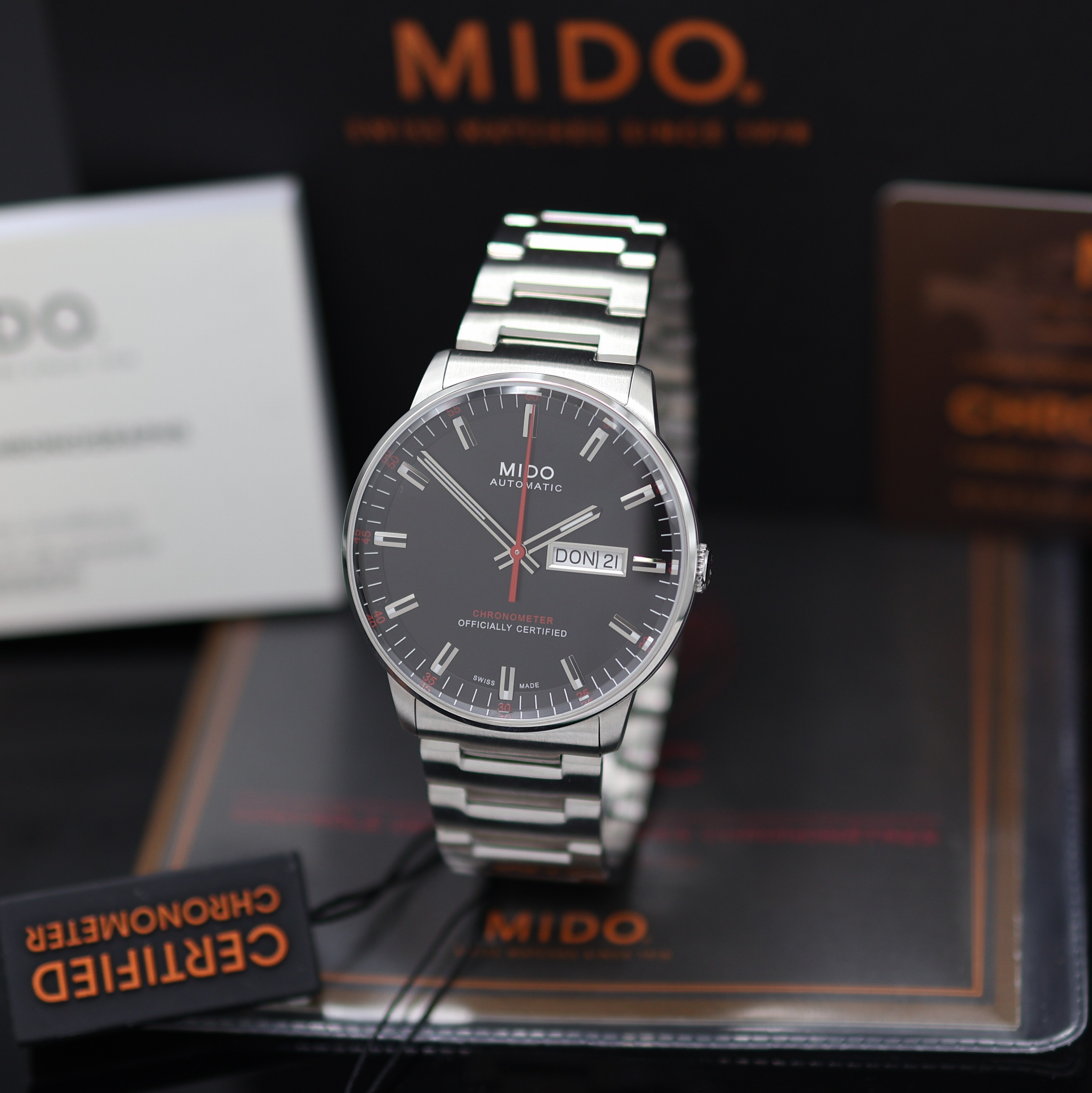 Image 27130263 - MIDO Commander Chronometer ungetragene Herrenarmbanduhr Referenz M021.431.11.051.00, ...