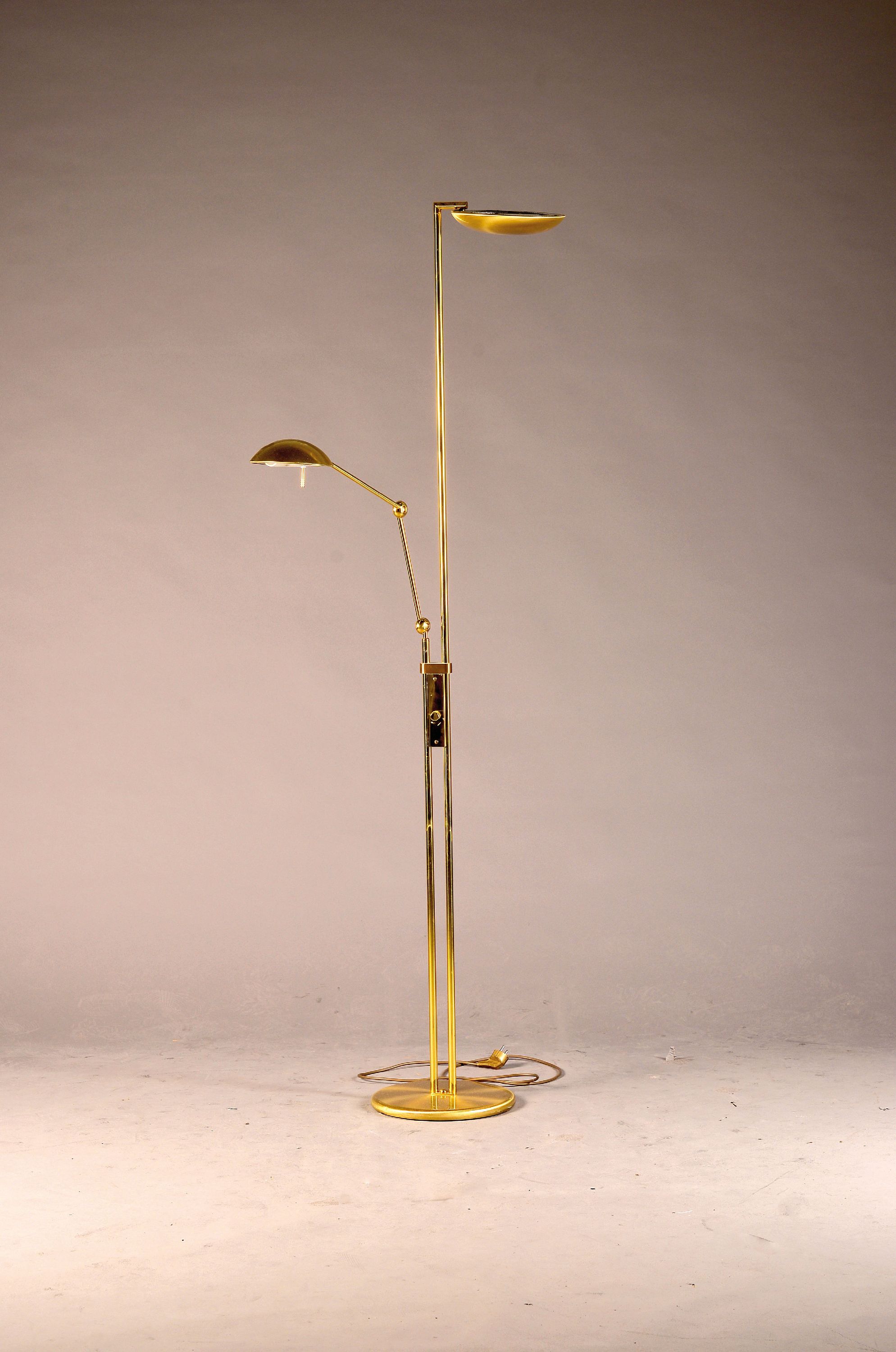 Image 27130292 - Stehlampe, 80er Jahre, Messing, mit schwenkbarer Lampe, Elektrifizierung nicht geprüft, ...