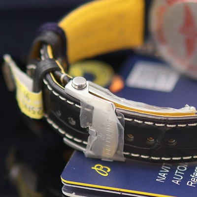27130257b - BREITLING Navitimer 41 Chronometer ungetragene Herrenarmbanduhr Referenz A17329, ...
