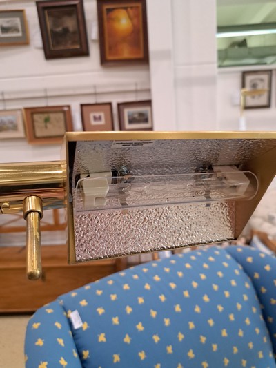 27130278c - Stehlampe, 80er Jahre, eine Brennstelle, aus Messing, mit schwenkbarer Lampe Funktion ...