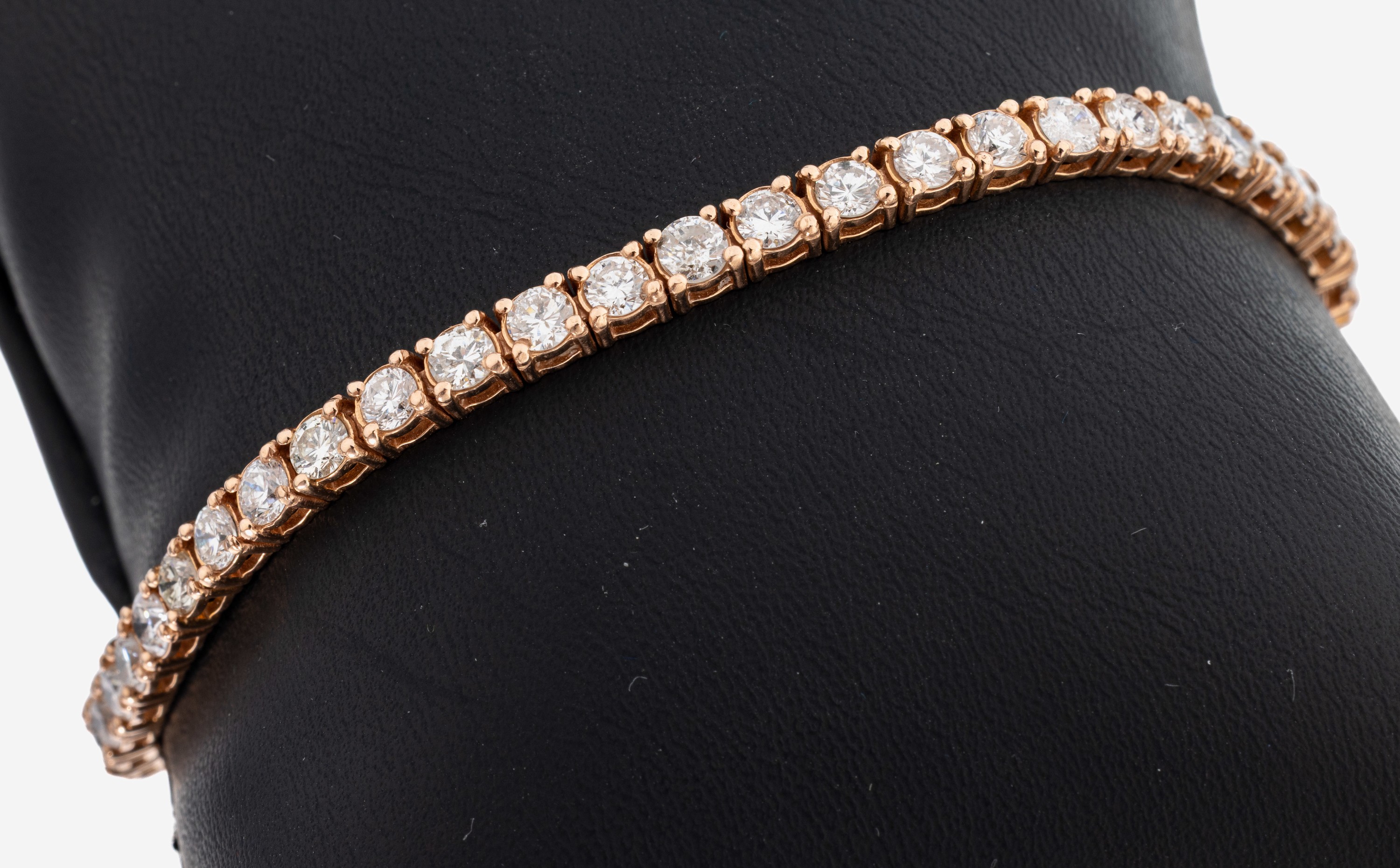 Image 27130360 - 14 kt Gold Brillant-Linienarmband, RG 585/000, 45 Brillanten zus. ca. 6.0 ct ...