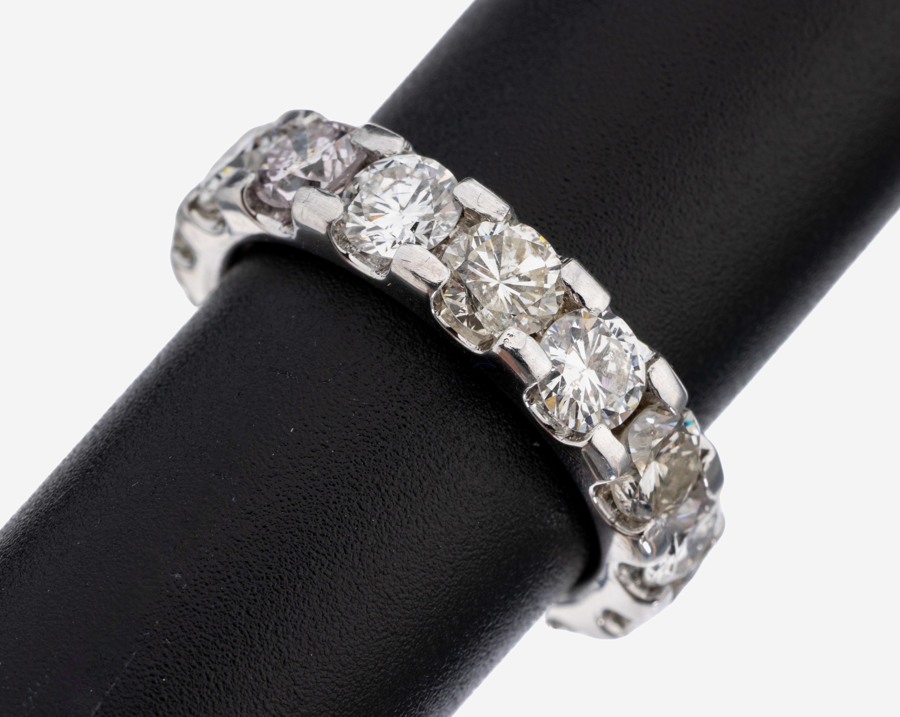Image 27130362 - 14 kt Gold Brillant-Memoryring, WG 585/000,15 Brillanten zus. ca. 5.60 ct ...